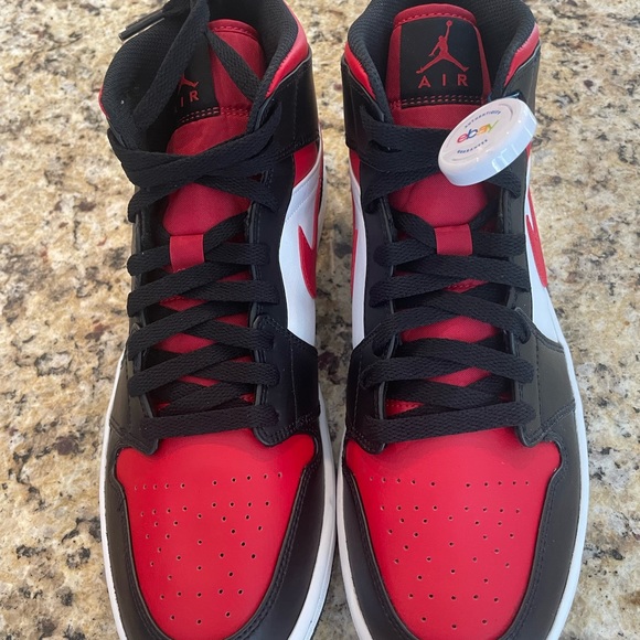 New with Box Mens Air Jordan 1’s Mid Size 11 - Picture 2 of 12